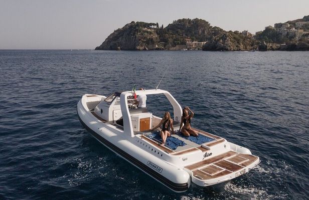 White Lotus Taormina and Giardini Naxos Boat Tour 4h