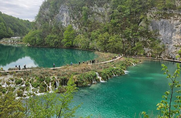 Plitvice Lakes Group Walking Tour with Local Guide
