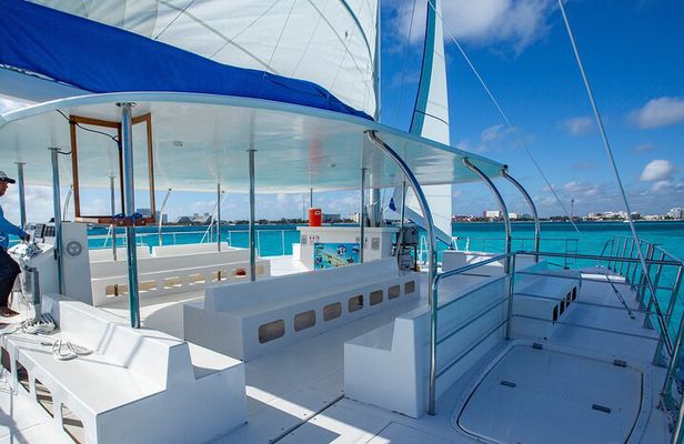 Isla Mujeres Playa Norte Giant Catamaran from Cancun Non Drowsy