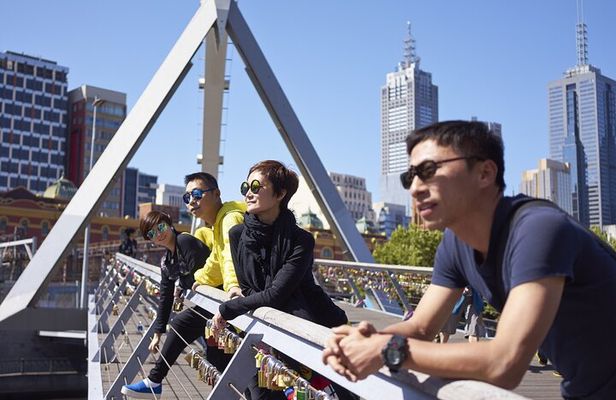 Melbourne Private Tour: Highlights & Hidden Gems with a local