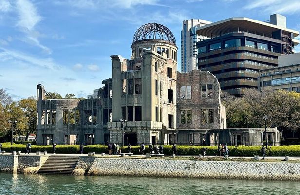 Hiroshima Path to Peace Group Walking Tour
