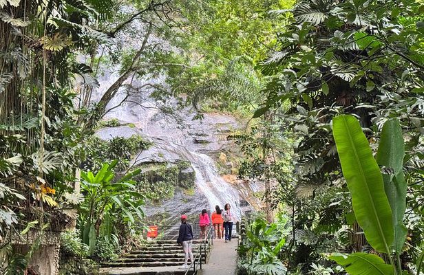 Tijuca Forest: Tour with Waterfalls and Caves