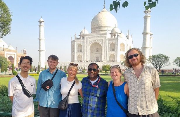 Taj Mahal & Agra Fort Private Tour with Skip-the-Line Entry