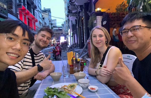 Ho Chi Minh City: Local Food Tour by Scooter with Vegan Option