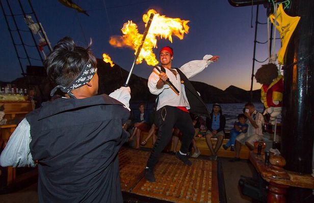 Pirate Ship Yo Ho! Sunset Show and BBQ Dinner in Cabo San Lucas