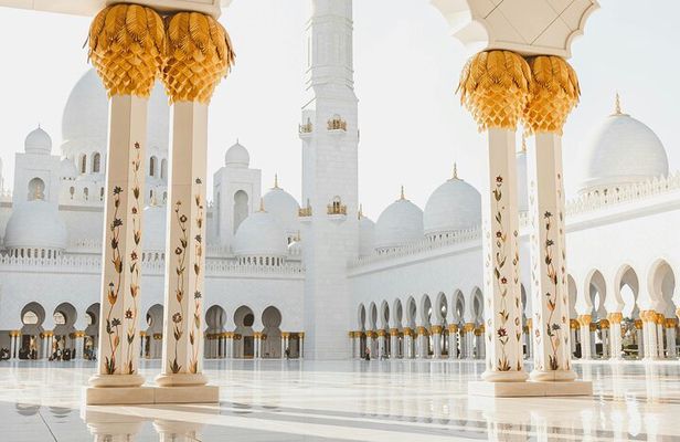 Abu Dhabi City Tour with Grand Mosque & Louvre Museum Entry