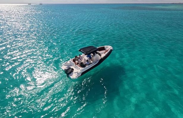 Magawish Island Private Speedboat with Snorkeling from Hurghada