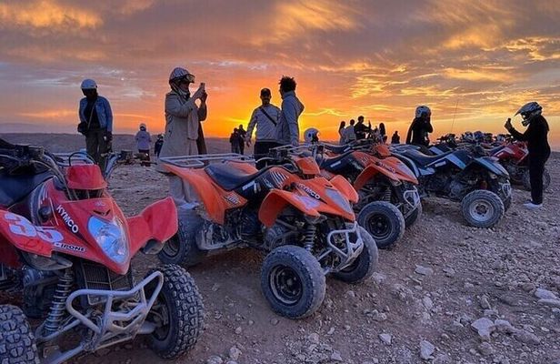Agafay Desert Excursion - Quad and camel - dinner show