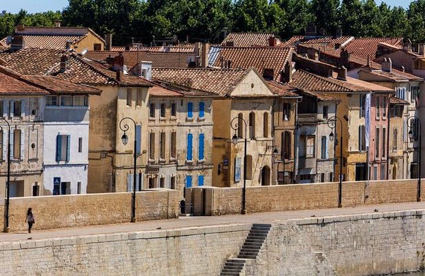 Best Intro to Arles in 2 hours with a Local