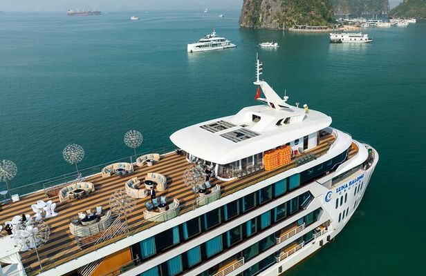 Hanoi: Halong Bay Luxury Option – Titop, Surprise Cave, Kayak 