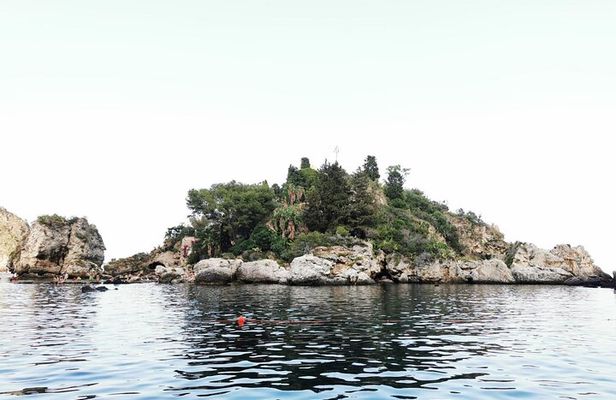 2-hour boat tour of Taormina Bay and Prosecco