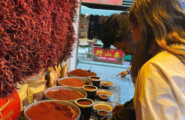 3-hour Chongqing Back Alley Walking Tour