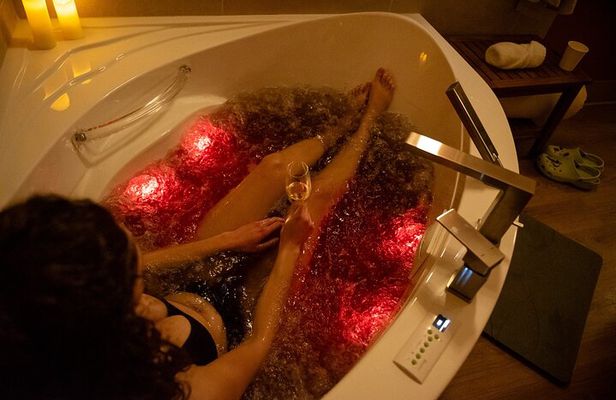 Portland: Wine Tasting + Vinotherapy Tub Soak at The Wine Spa