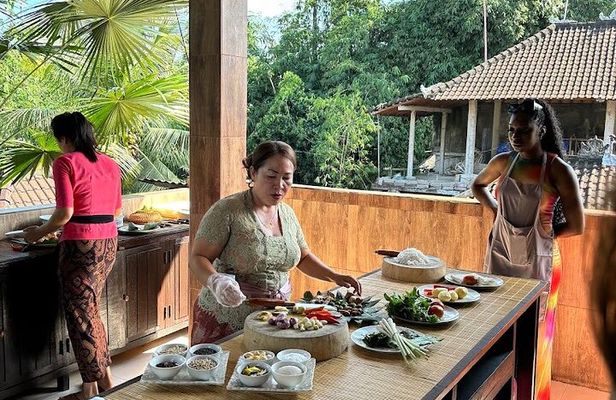 Best Price‼️Cooking class | Indonesian food or traditional sweets [Vegan available | with recipes | English, Japanese]