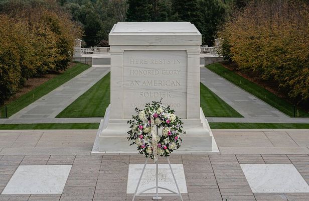  Private Tour of Arlington DC National Cemetery with Hotel Pickup