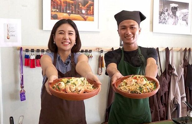 Cultural Canal Tour with Local Cooking Class, Temples & Lunch