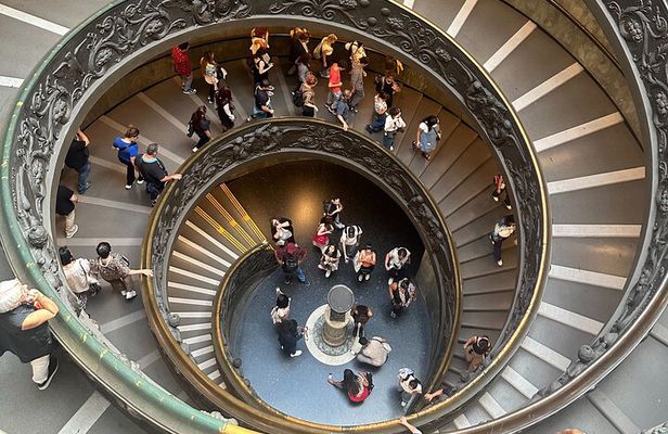 Exclusive Vatican Museums & Sistine Chapel After Hour Tour