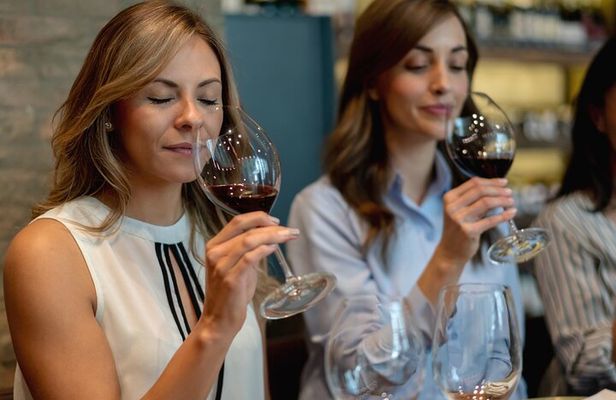San Francisco Wine Tour with a Local Expert: 6 Tastings 100% Personalized