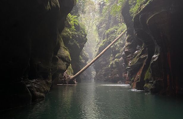  Private 9 days Meghalaya Tour Package
