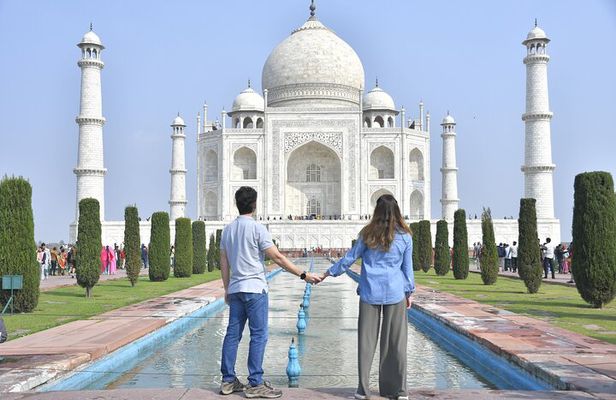 From delhi:(Vip entry)All Inclusive Taj Mahal & Red Fort sameday