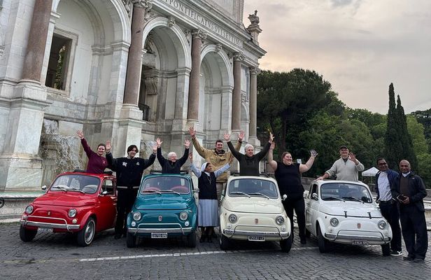 Rome: Retro Fiat 500 Car Tour with Pro Photographer