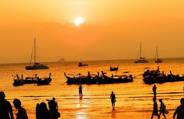 Twilight Bliss 7 Islands and Plankton Night from Krabi