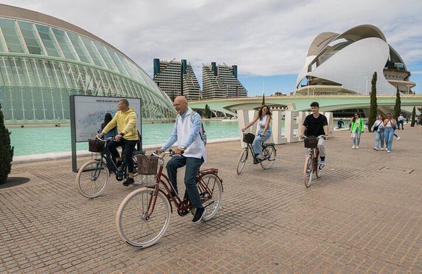 Valencia Bike Tour: Top Sights and City of Arts & Sciences