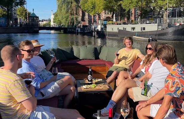 Explore Groningen with the Grand Canal Tour