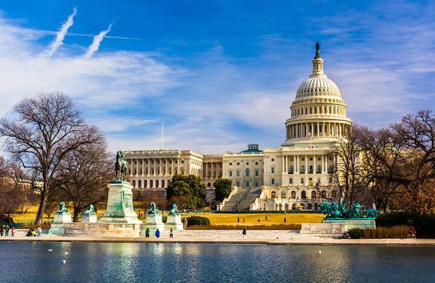 US Capitol and Monuments Walking Tour