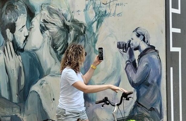 Valencia Street Art | Private Tour by Bike or Electric Ride