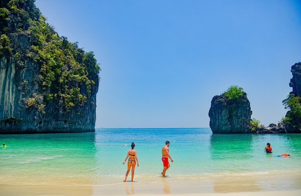 Snorkel and Beach Tour to Hong Islands from Krabi