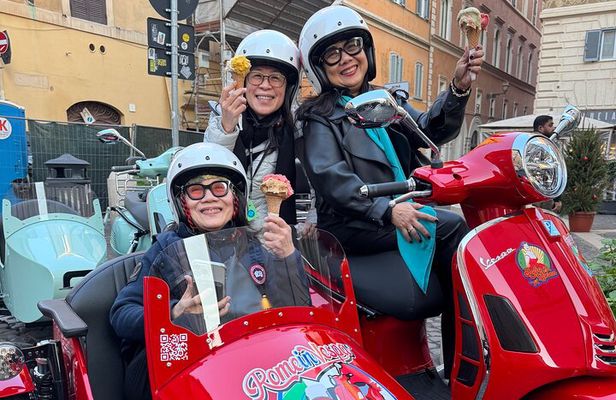 Rome 3 hours Vespa Sidecar Private Tour with Gelato
