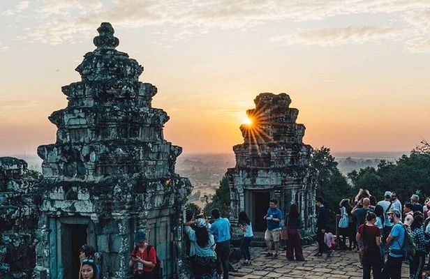 Siem Reap Private Full Day Angkor Wat Tour with Sunset