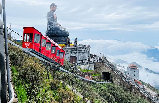 Sapa: Fansipan Trek with Overnight Option (1 to 2 Days)