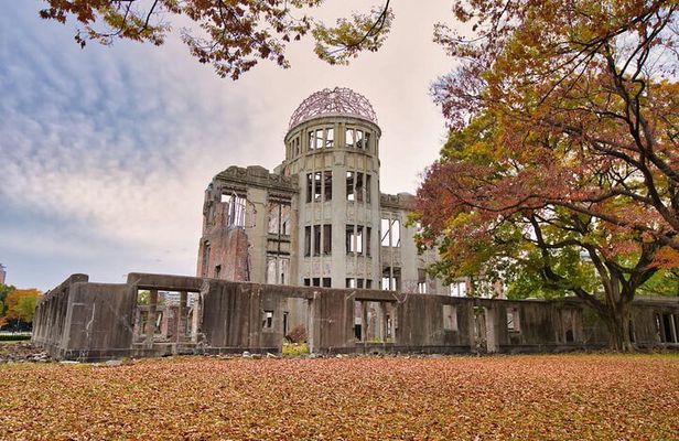 Hiroshima and Miyajima Private Day Tour from Kyoto/Osaka