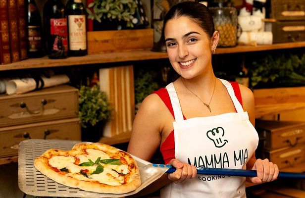 Neapolitan Pizza and Artisanal Gelato with Unlimited Wine 