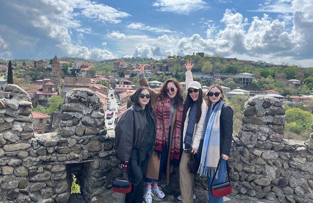 3 Days in Georgia: Private Tour with Wine, Mountains & Culture