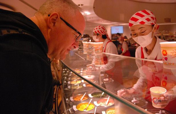 Cup Noodles Museum Guided Tour in Osaka