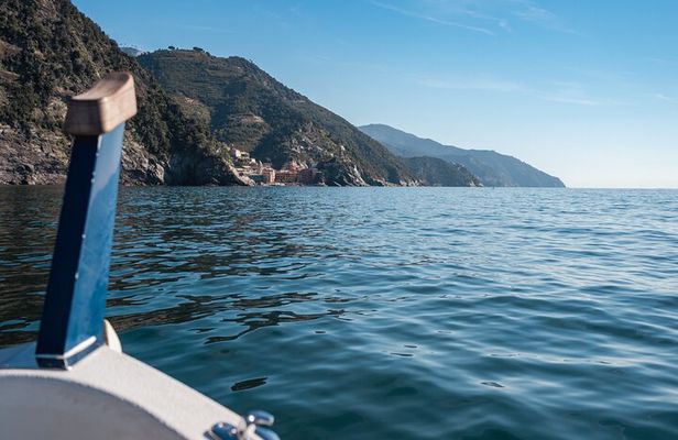 Catch the Sun, Skip the Crowds: 5Terre w Aperitivo&Snorkel