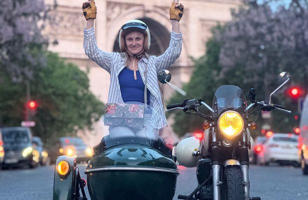 Vintage Side Car Experience with hotel pick-up