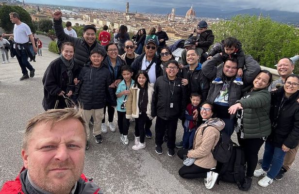 Florence : Scenic tour of Piazzale Michelangelo with tasting