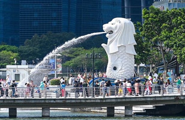 Singapore Civic District Landmarks and Views Tour