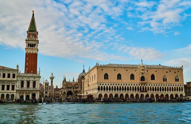 Venice Doge's Palace and Bridge of Sighs Guided Tour