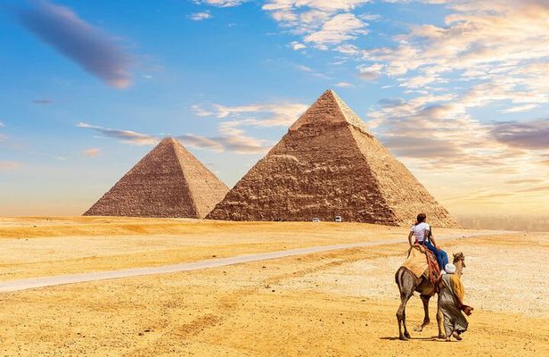 VIP Giza Pyramids and Great Sphinx Golf Cart Tour