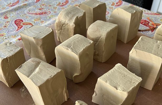 Honolulu two-hours handmade Pottery Class, make your own souvenir