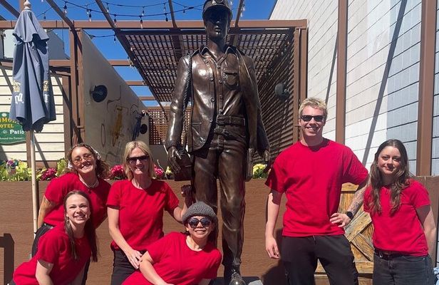 Canmore Town Walking Tour with Refreshment and Sweet Treat