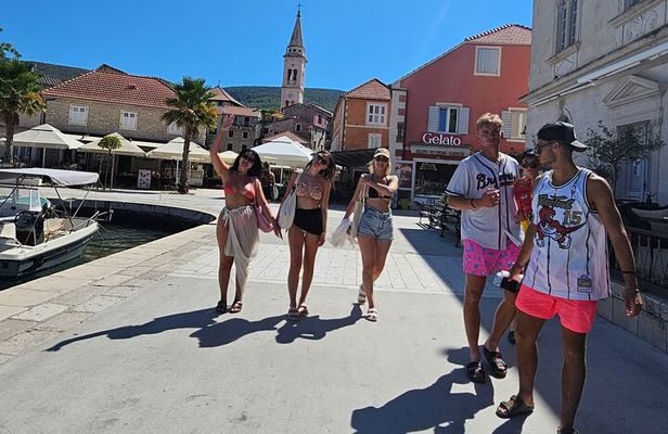 Makarska 3-Island Speedboat Tour: Blue Cave on Hvar & Blue Lagoon