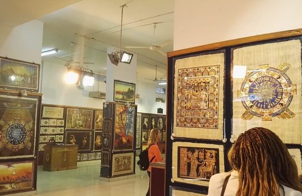 Guided Shopping Tour to Khan El Khalili Market with Lunch