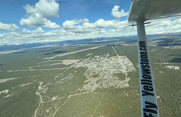 15 Minute Yellowstone Small Plane Tour