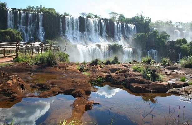 Shared Iguaçu Falls Experience: Brazil + Argentina in a Day